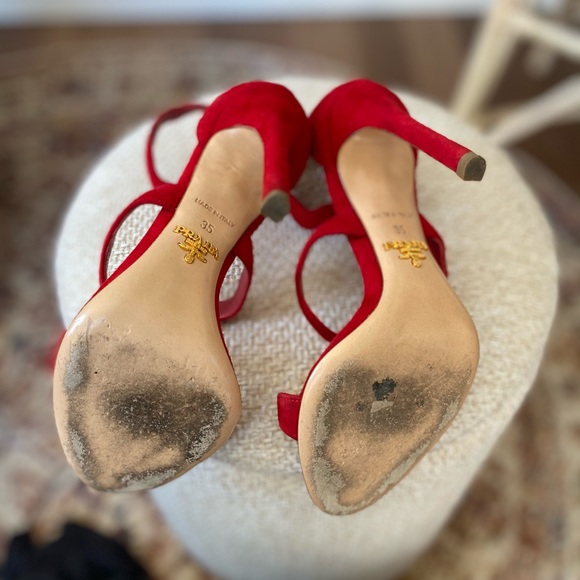 Gorgeous Red triple strap Prada pump - Picture 7 of 8